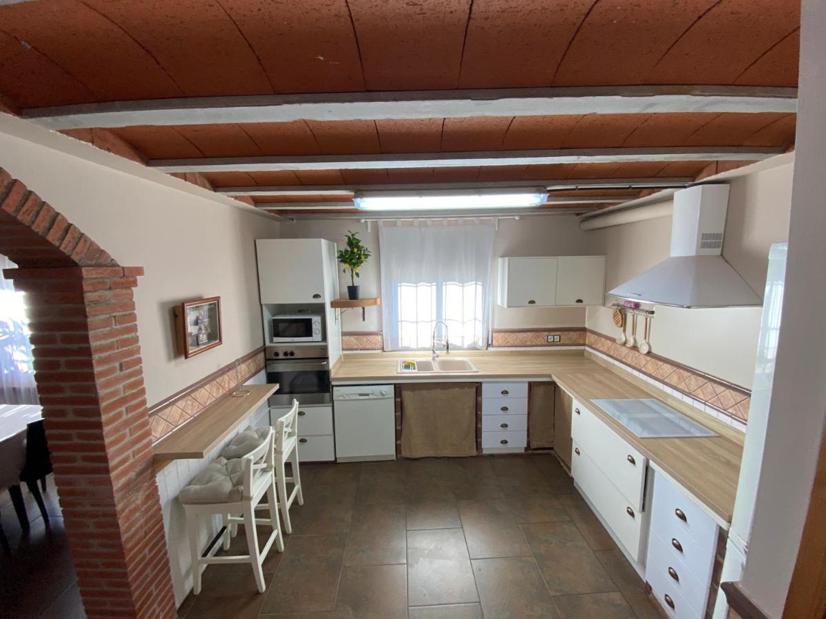Molí den burch Vila Santa Eulalia de Ronsaná Exterior foto